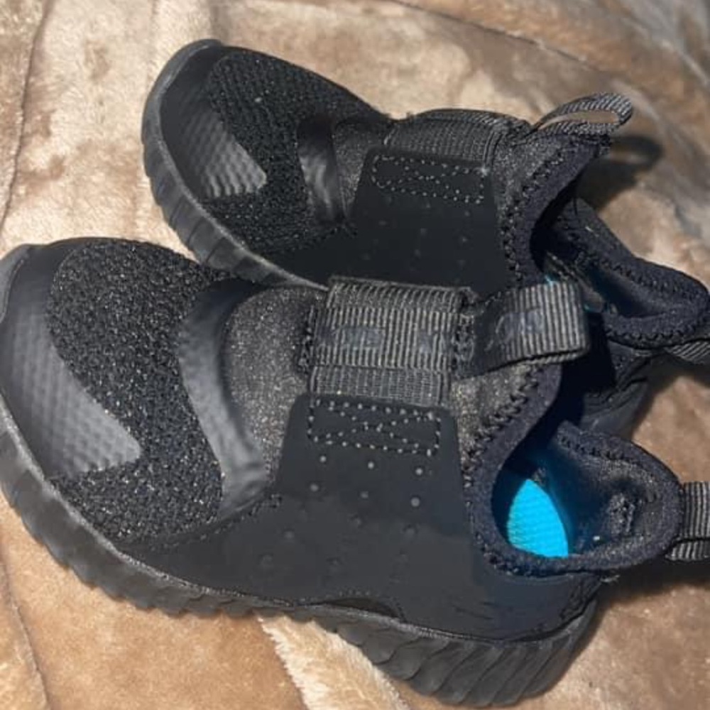 sketchers size 5c hardly worn